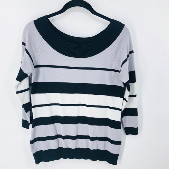 Maurices Sweaters - 💝Maurices lightweight gray, black & white sweater